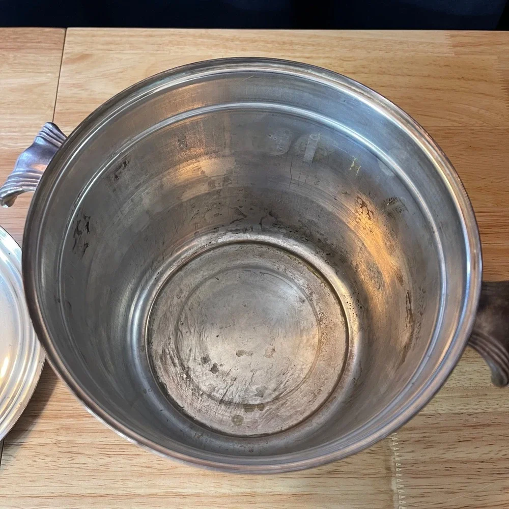 Vintage International Silver Company Ice Bucket‎ With Lid Silverplate Handles